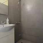 Gara De Nord - Resedinta Lui Calin * Bucareste