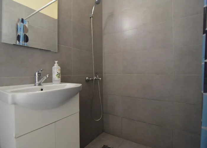 Gara De Nord - Resedinta Lui Calin * Бухарест